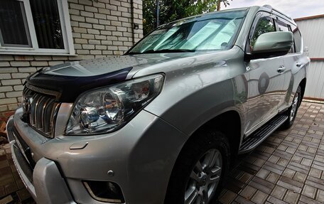 Toyota Land Cruiser Prado 150 рестайлинг 2, 2011 год, 3 050 000 рублей, 2 фотография