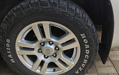 Toyota Land Cruiser Prado 150 рестайлинг 2, 2011 год, 3 050 000 рублей, 12 фотография
