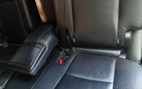 Toyota Land Cruiser Prado 150 рестайлинг 2, 2011 год, 3 050 000 рублей, 18 фотография