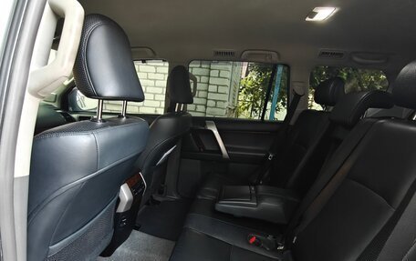 Toyota Land Cruiser Prado 150 рестайлинг 2, 2011 год, 3 050 000 рублей, 29 фотография
