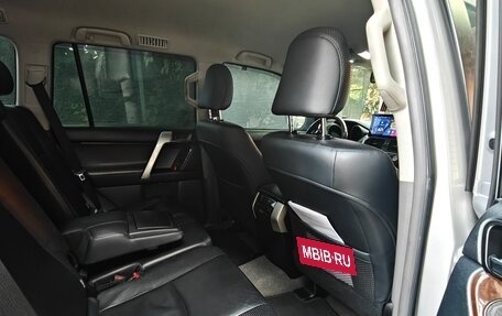 Toyota Land Cruiser Prado 150 рестайлинг 2, 2011 год, 3 050 000 рублей, 27 фотография