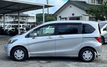 Honda Freed I, 2011 год, 789 800 рублей, 4 фотография