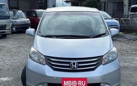 Honda Freed I, 2011 год, 789 800 рублей, 2 фотография