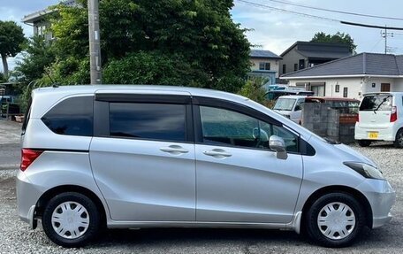 Honda Freed I, 2011 год, 789 800 рублей, 8 фотография