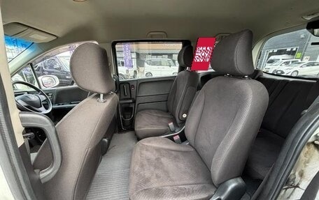 Honda Freed I, 2014 год, 830 000 рублей, 14 фотография