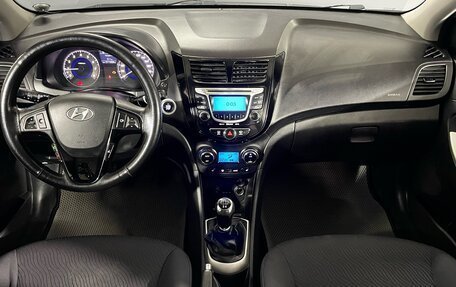 Hyundai Solaris II рестайлинг, 2011 год, 625 000 рублей, 10 фотография