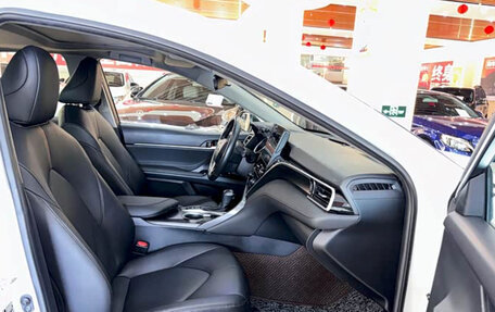 Toyota Camry, 2021 год, 2 250 000 рублей, 7 фотография