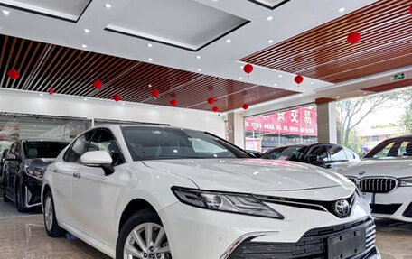 Toyota Camry, 2021 год, 2 250 000 рублей, 2 фотография