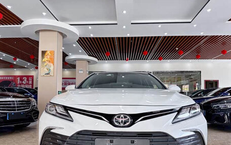 Toyota Camry, 2021 год, 2 250 000 рублей, 3 фотография