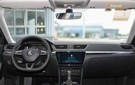 Skoda Superb III рестайлинг, 2025 год, 2 590 000 рублей, 6 фотография