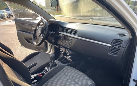 KIA Rio IV, 2018 год, 1 200 000 рублей, 23 фотография