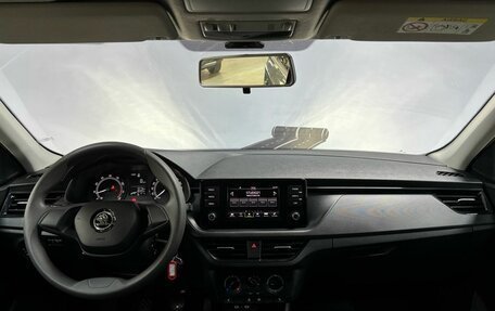 Skoda Rapid II, 2021 год, 1 612 000 рублей, 12 фотография