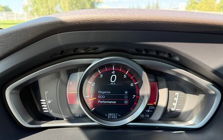 Volvo V40 II рестайлинг, 2013 год, 2 000 000 рублей, 8 фотография