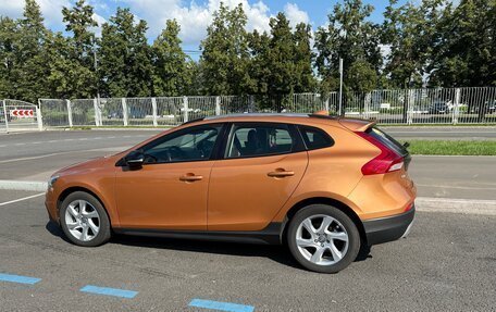 Volvo V40 II рестайлинг, 2013 год, 2 000 000 рублей, 13 фотография