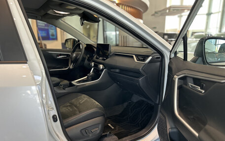 Toyota RAV4, 2025 год, 3 990 000 рублей, 13 фотография