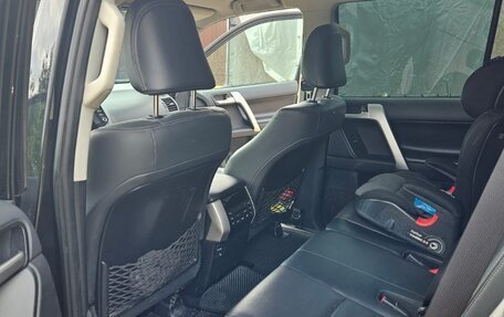Toyota Land Cruiser Prado 150 рестайлинг 2, 2021 год, 6 500 000 рублей, 6 фотография