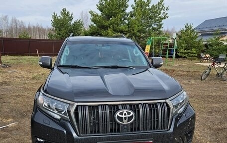 Toyota Land Cruiser Prado 150 рестайлинг 2, 2021 год, 6 500 000 рублей, 5 фотография
