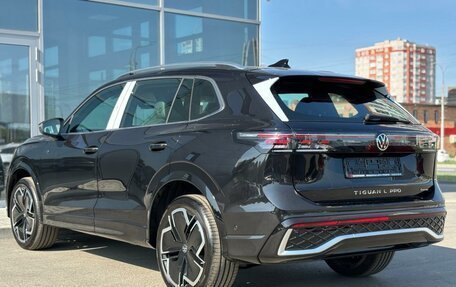 Volkswagen Tiguan, 2024 год, 6 450 000 рублей, 8 фотография