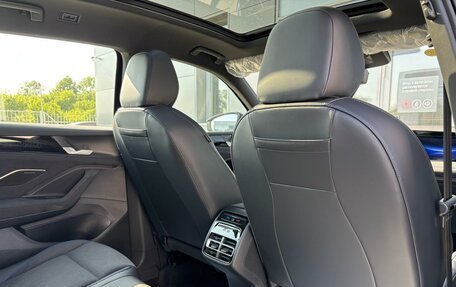 Volkswagen Tiguan, 2024 год, 6 450 000 рублей, 25 фотография