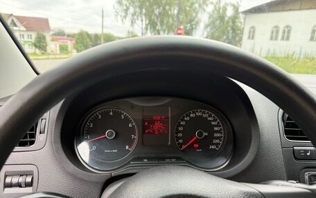 Volkswagen Polo VI (EU Market), 2011 год, 695 000 рублей, 18 фотография