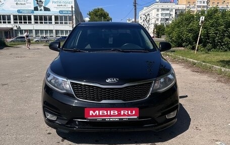KIA Rio III рестайлинг, 2015 год, 950 000 рублей, 2 фотография