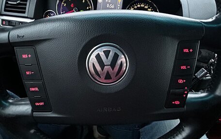Volkswagen Touareg III, 2003 год, 795 000 рублей, 11 фотография