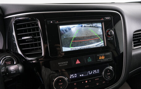 Mitsubishi Outlander III рестайлинг 3, 2013 год, 1 749 000 рублей, 16 фотография