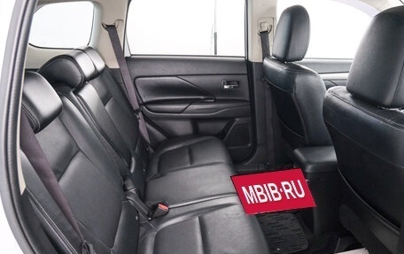 Mitsubishi Outlander III рестайлинг 3, 2013 год, 1 749 000 рублей, 22 фотография