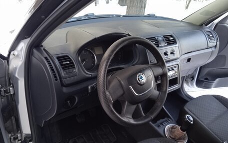 Skoda Fabia II, 2010 год, 500 000 рублей, 20 фотография
