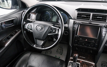Toyota Camry, 2015 год, 1 869 000 рублей, 10 фотография