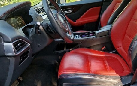 Jaguar F-Pace, 2017 год, 3 500 000 рублей, 3 фотография