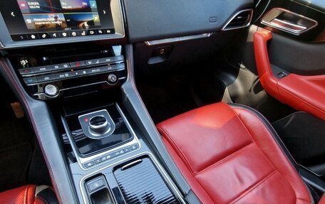 Jaguar F-Pace, 2017 год, 3 500 000 рублей, 4 фотография