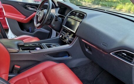 Jaguar F-Pace, 2017 год, 3 500 000 рублей, 5 фотография