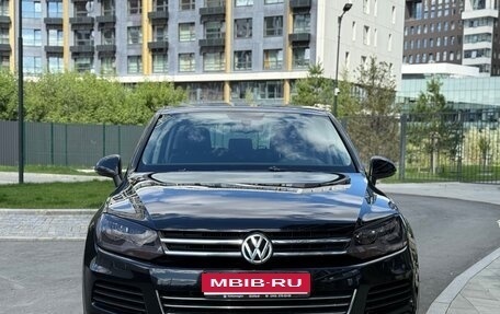 Volkswagen Touareg III, 2010 год, 1 999 000 рублей, 3 фотография