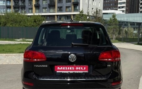 Volkswagen Touareg III, 2010 год, 1 999 000 рублей, 10 фотография