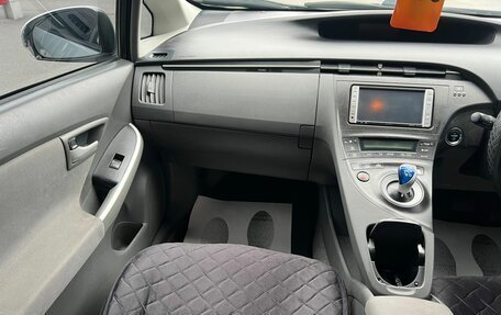 Toyota Prius, 2010 год, 1 129 000 рублей, 14 фотография