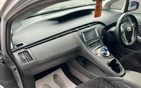 Toyota Prius, 2010 год, 1 129 000 рублей, 13 фотография