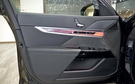 BMW 7 серия, 2023 год, 13 000 000 рублей, 6 фотография
