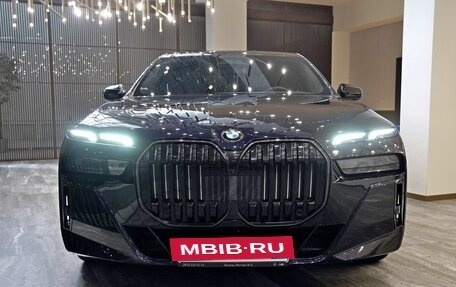 BMW 7 серия, 2023 год, 13 000 000 рублей, 2 фотография