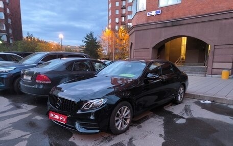 Mercedes-Benz E-Класс, 2019 год, 2 100 000 рублей, 1 фотография