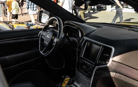 Jeep Grand Cherokee, 2018 год, 5 500 000 рублей, 13 фотография