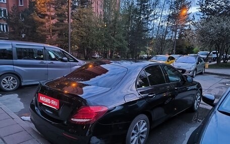 Mercedes-Benz E-Класс, 2019 год, 2 100 000 рублей, 9 фотография