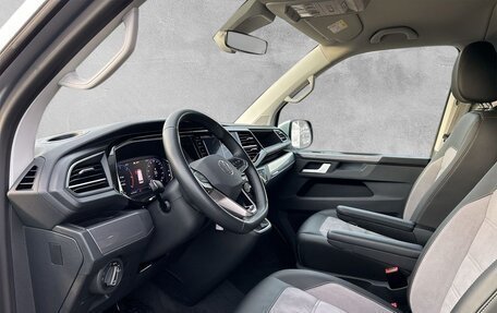 Volkswagen Multivan T6 рестайлинг, 2023 год, 8 590 000 рублей, 6 фотография