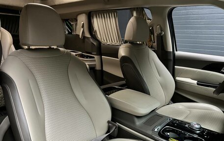 KIA Carnival, 2022 год, 5 650 000 рублей, 17 фотография