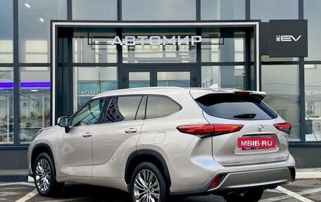 Toyota Highlander, 2025 год, 6 050 000 рублей, 27 фотография