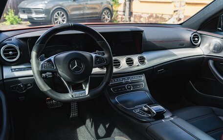 Mercedes-Benz E-Класс AMG, 2017 год, 4 650 000 рублей, 20 фотография