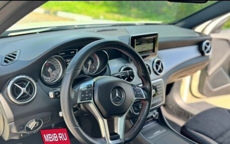 Mercedes-Benz GLA, 2015 год, 1 900 000 рублей, 23 фотография