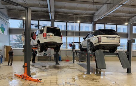Land Rover Discovery IV, 2011 год, 1 750 000 рублей, 14 фотография