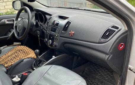 KIA Cerato III, 2010 год, 850 000 рублей, 21 фотография