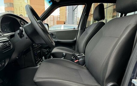 Chevrolet Niva I рестайлинг, 2019 год, 805 000 рублей, 13 фотография